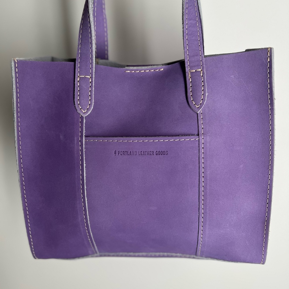 🦄 Chalk Lola Crossbody Tote - Portland Leather - Picture 1 of 4